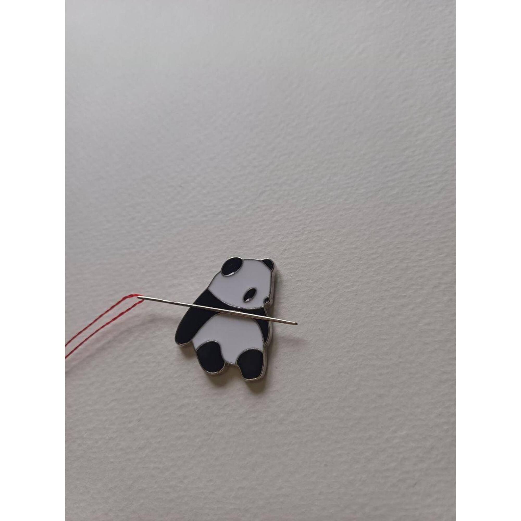 Wizardi 4/5" Panda Magnetic Needle Minder